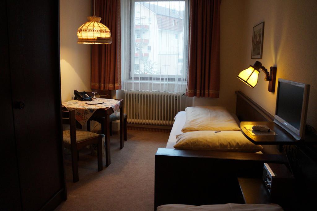 Hotel Gasthof Zum Ochsen Furtwangen Room photo